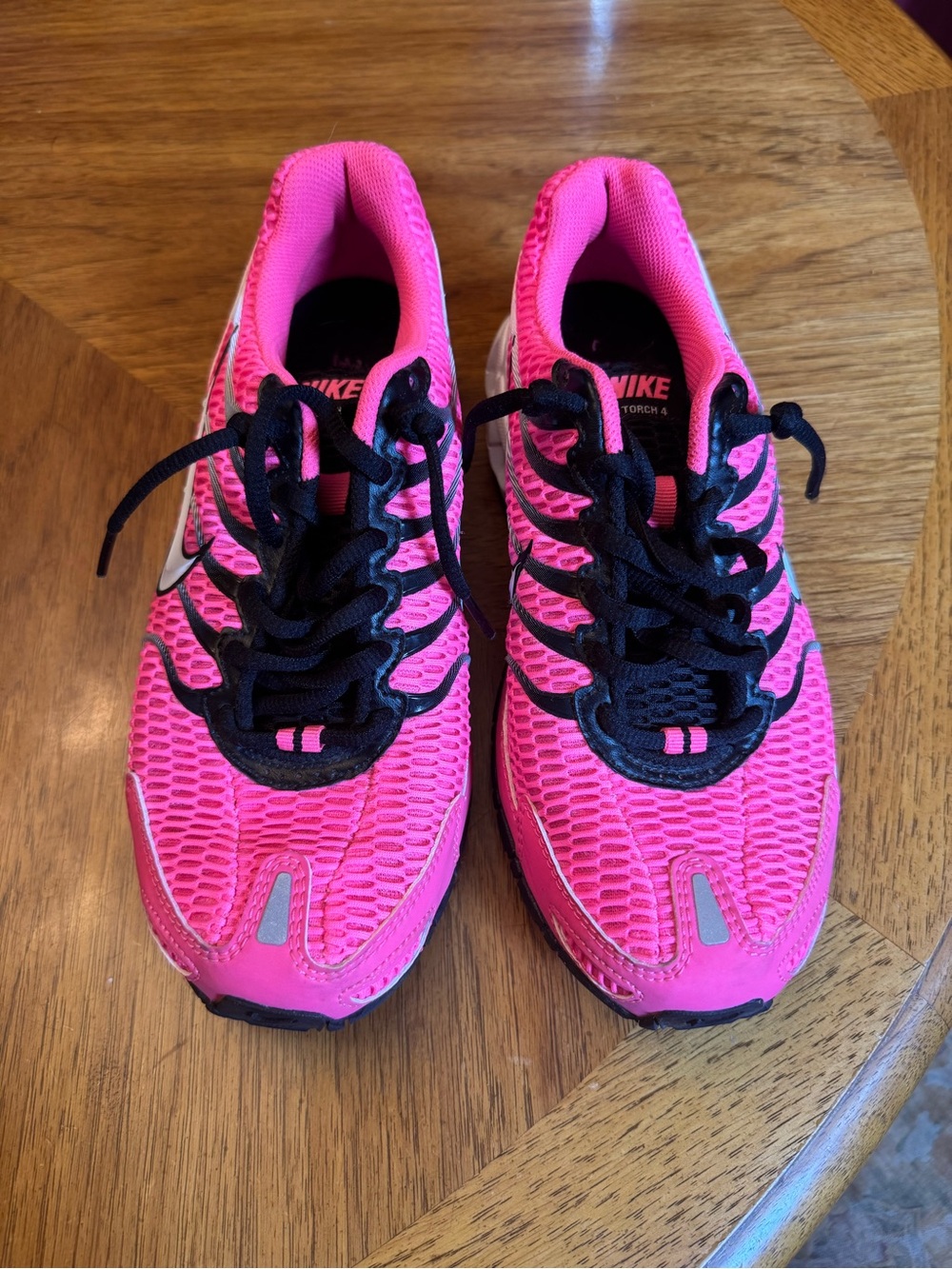 Nike AIR MAX Hot Pink and Black Women's Running Sneakers